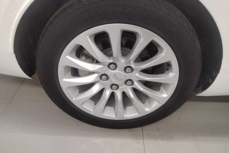Used Cadillac XTS 2018 28T Tech Edition Right Rear Wheel Hub