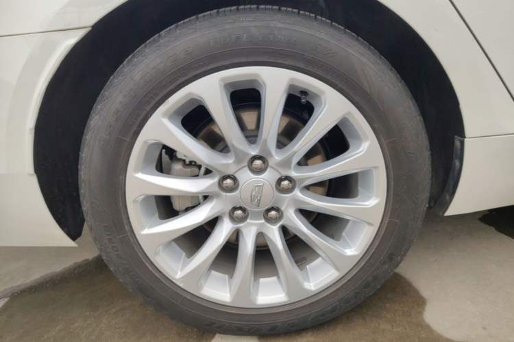 Used Cadillac XTS 2018 28T Tech Edition Right Rear Wheel Hub