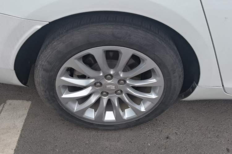 Used Cadillac XTS 2018 28T Elite Edition Right Rear Wheel Hub