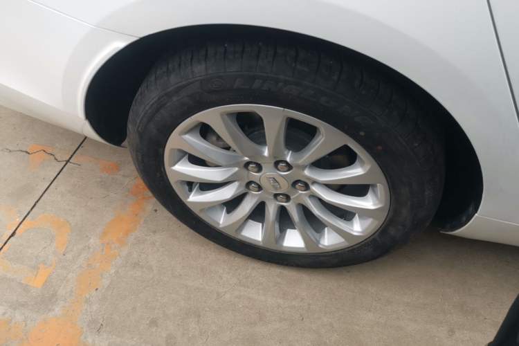 Used Cadillac XTS 2018 28T Tech Edition Right Rear Wheel Hub