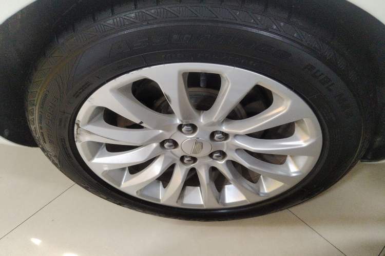 Used Cadillac XTS 2018 28T Tech Edition Right Rear Wheel Hub