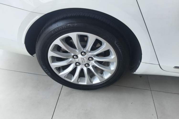 Used Cadillac XTS 2018 28T Tech Edition Right Rear Wheel Hub
