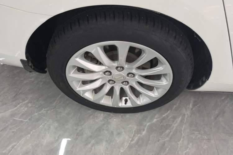 Used Cadillac XTS 2018 28T Tech Edition Right Rear Wheel Hub
