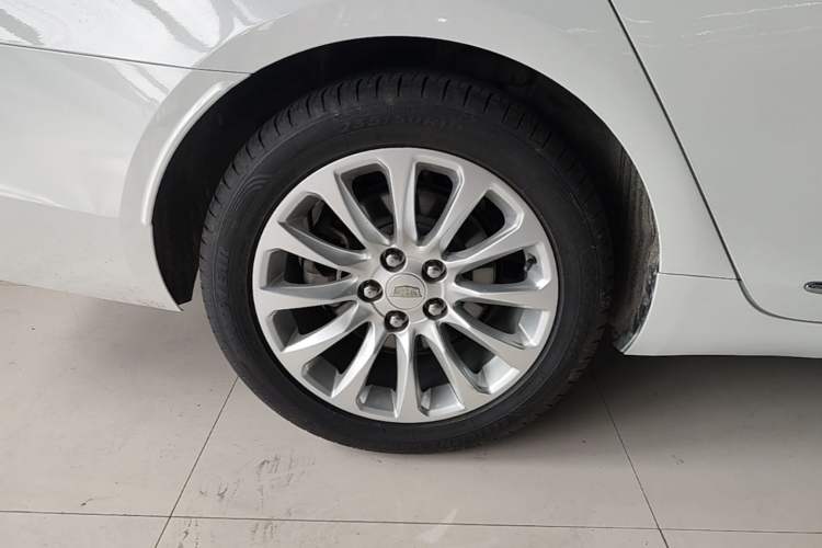 Used Cadillac XTS 2018 28T Tech Edition Right Rear Wheel Hub