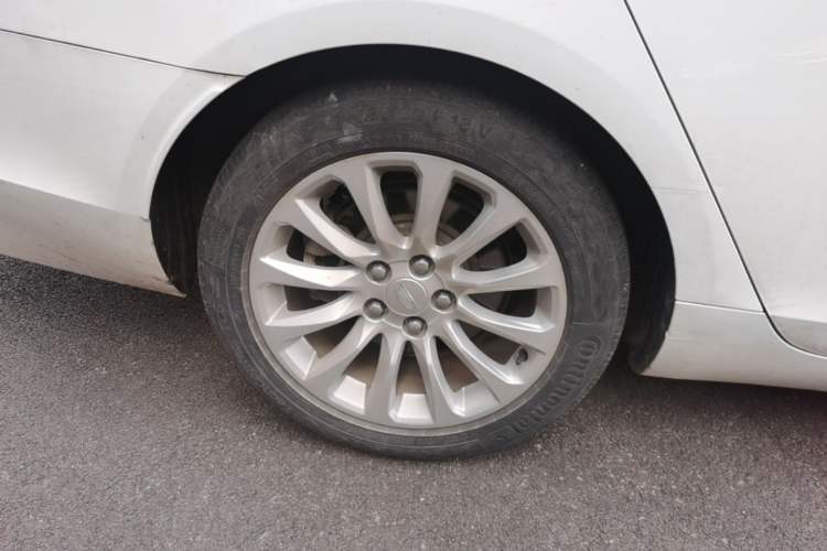 Used Cadillac XTS 2018 28T Elite Edition Right Rear Wheel Hub