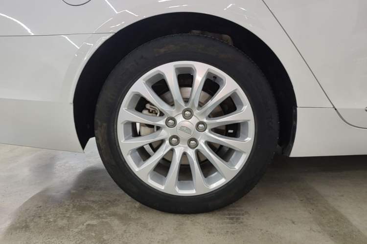 Used Cadillac XTS 2018 28T Elite Edition Right Rear Wheel Hub