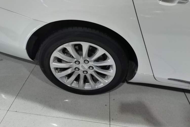 Used Cadillac XTS 2018 28T Elite Edition Right Rear Wheel Hub