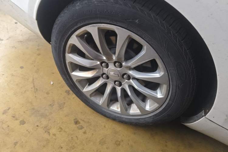 Used Cadillac XTS 2018 28T Tech Edition Right Rear Wheel Hub