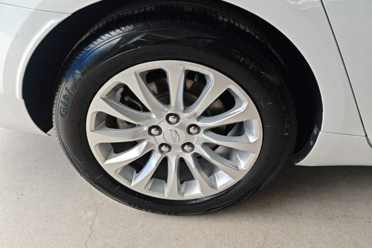 Used Cadillac XTS 2018 28T Tech Edition Right Rear Wheel Hub