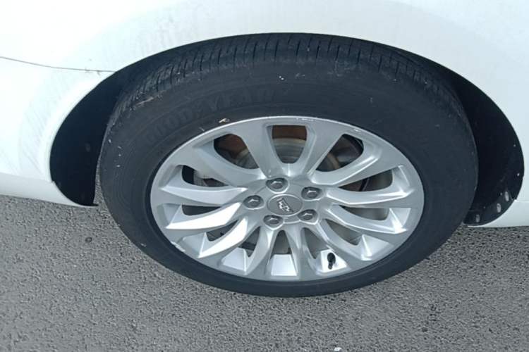 Used Cadillac XTS 2018 28T Tech Edition Right Rear Wheel Hub