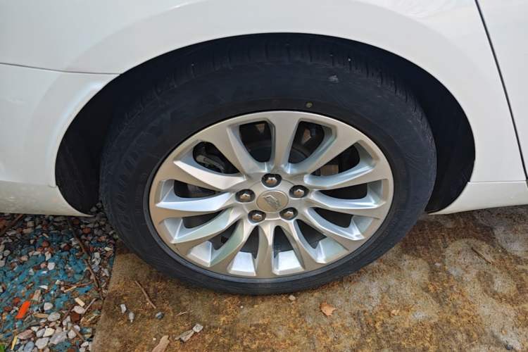 Used Cadillac XTS 2018 28T Tech Edition Right Rear Wheel Hub