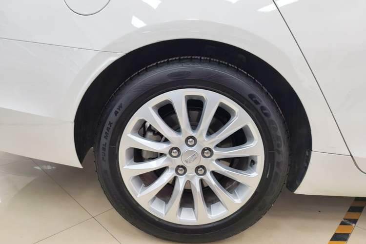 Used Cadillac XTS 2018 28T Tech Edition Right Rear Wheel Hub