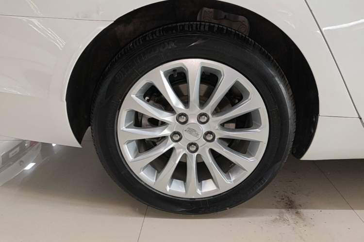 Used Cadillac XTS 2018 28T Tech Edition Right Rear Wheel Hub