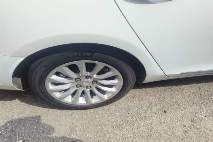 Used Cadillac XTS 2018 28T Elite Edition Right Rear Wheel Hub