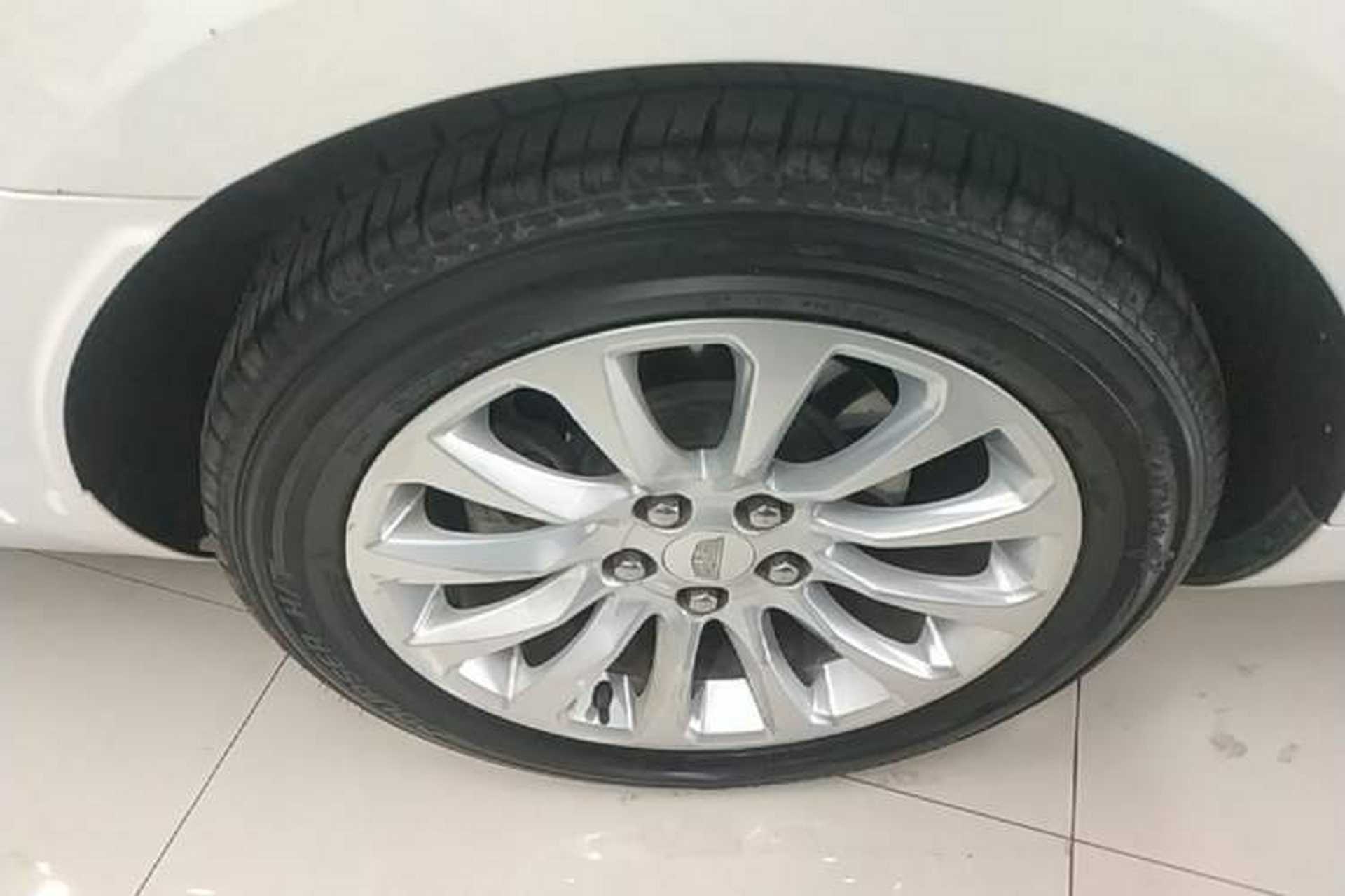 Used Cadillac XTS 2018 28T Tech Edition Right Rear Wheel Hub