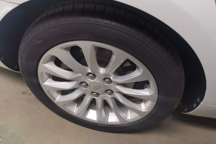 Used Cadillac XTS 2018 28T Tech Edition Right Rear Wheel Hub
