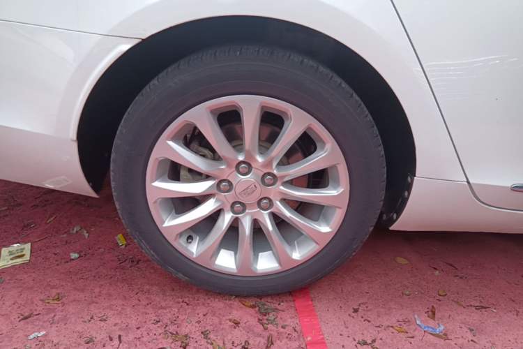 Used Cadillac XTS 2018 28T Elite Edition Right Rear Wheel Hub