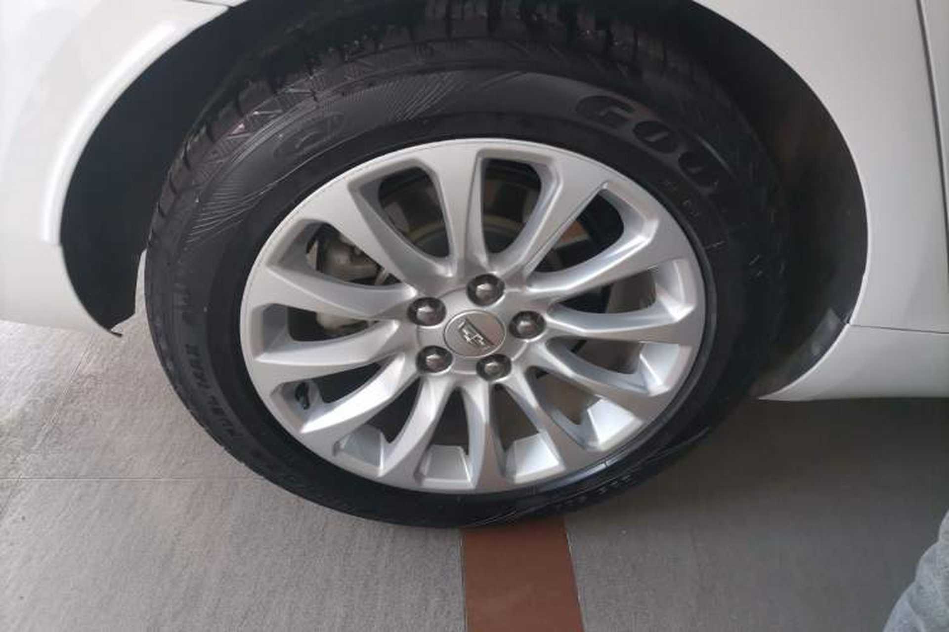 Used Cadillac XTS 2018 28T Elite Edition Right Rear Wheel Hub