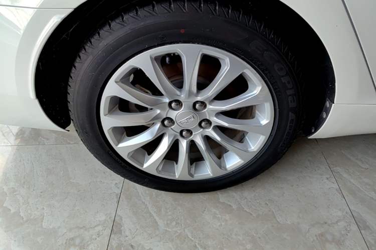 Used Cadillac XTS 2018 28T Elite Edition Right Rear Wheel Hub