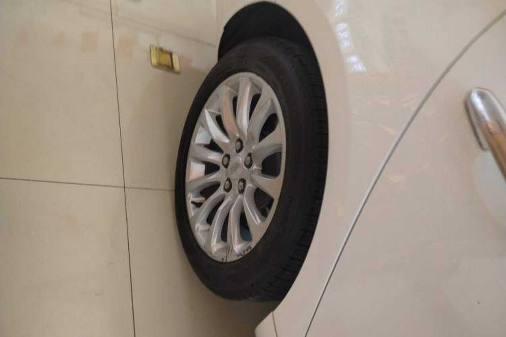 Used Cadillac XTS 2018 28T Elite Edition Right Rear Wheel Hub