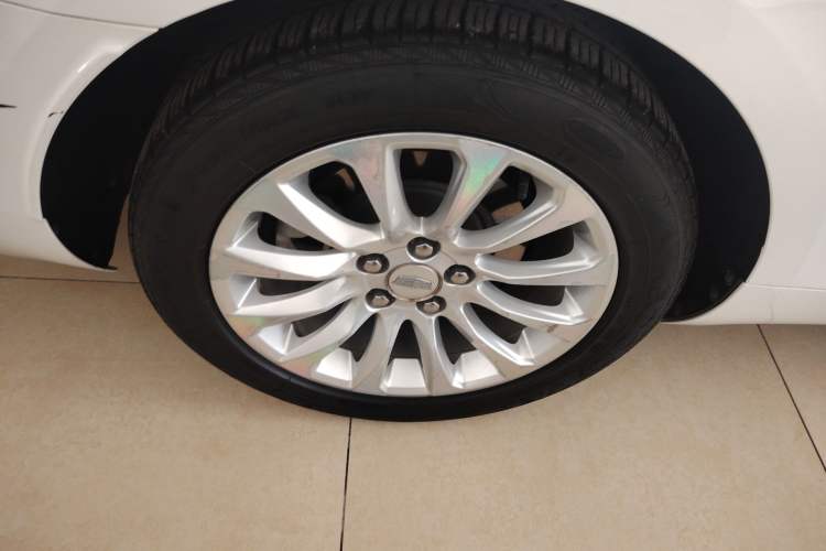 Used Cadillac XTS 2018 28T Elite Edition Right Rear Wheel Hub