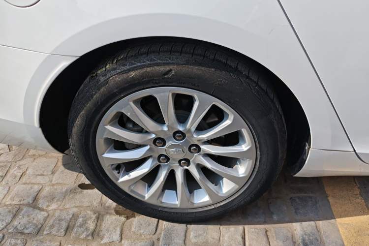 Used Cadillac XTS 2018 28T Tech Edition Right Rear Wheel Hub