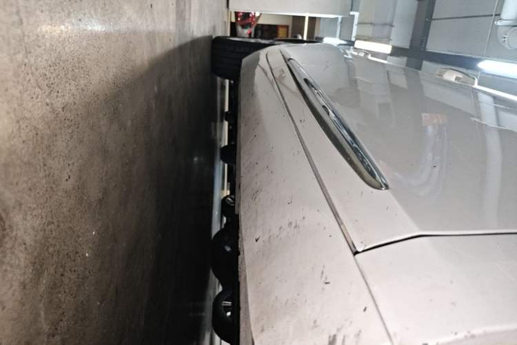 Used Cadillac XTS 2018 28T Tech Edition Right Side Sill