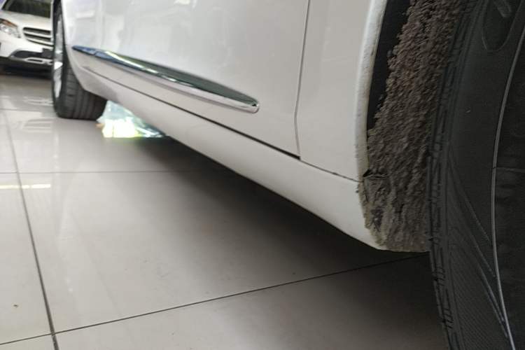 Used Cadillac XTS 2018 28T Tech Edition Right Side Sill