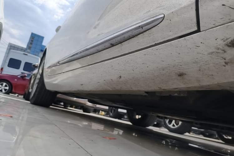 Used Cadillac XTS 2018 28T Tech Edition Right Side Sill