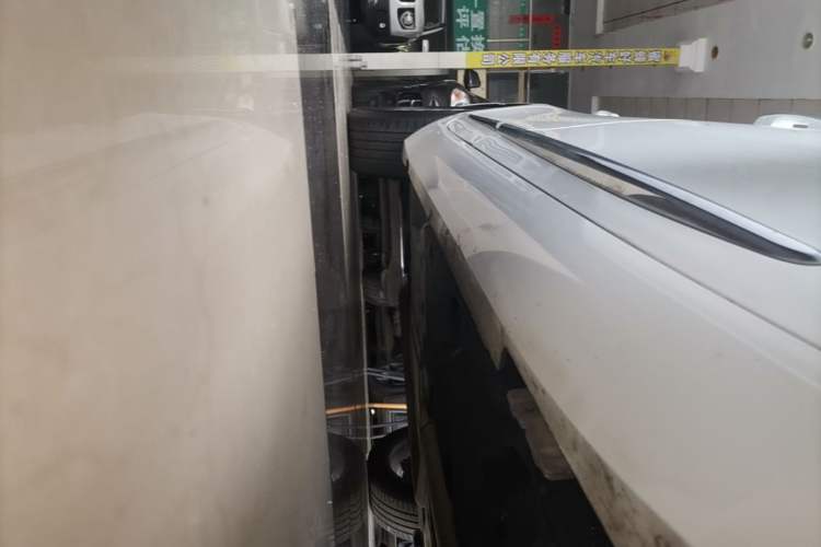Used Cadillac XTS 2018 28T Tech Edition Right Side Sill