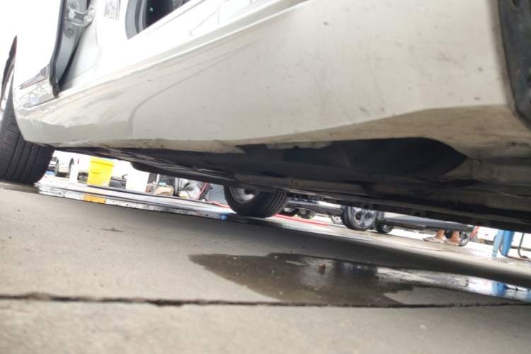 Used Cadillac XTS 2018 28T Tech Edition Right Side Sill