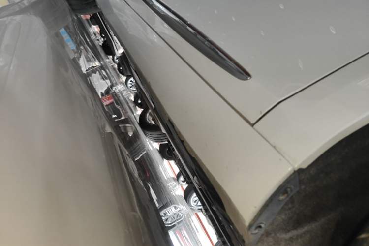 Used Cadillac XTS 2018 28T Tech Edition Right Side Sill