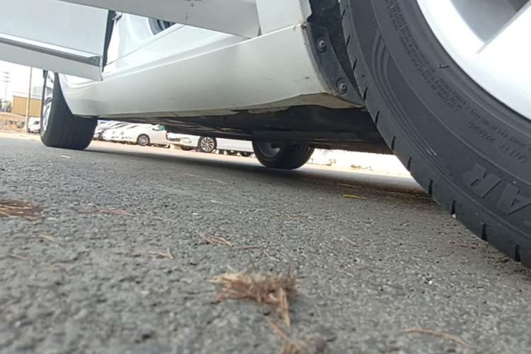 Used Cadillac XTS 2018 28T Tech Edition Right Side Sill