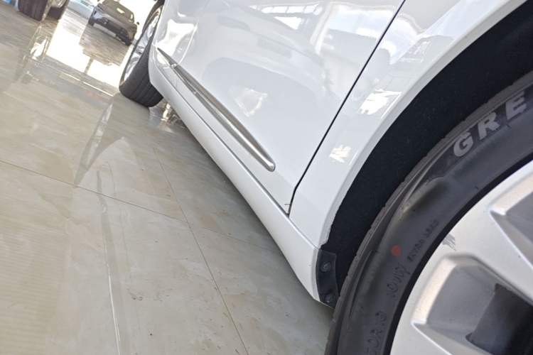 Used Cadillac XTS 2018 28T Tech Edition Right Side Sill