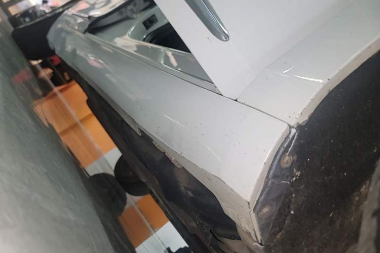 Used Cadillac XTS 2018 28T Elite Edition Right Side Sill