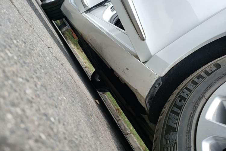 Used Cadillac XTS 2018 28T Tech Edition Right Side Sill
