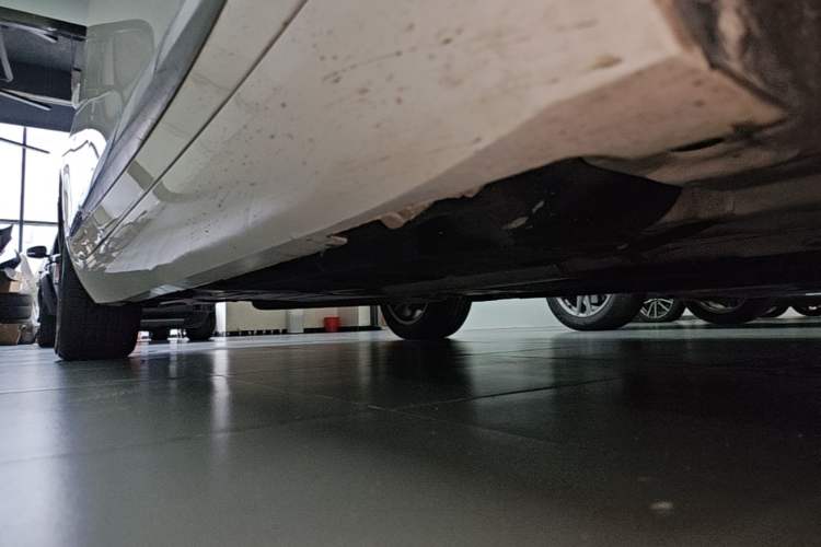 Used Cadillac XTS 2018 28T Tech Edition Right Side Sill