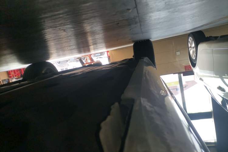 Used Cadillac XTS 2018 28T Elite Edition Right Side Sill