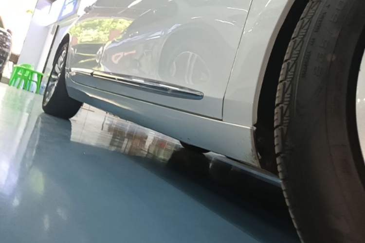 Used Cadillac XTS 2018 28T Tech Edition Right Side Sill