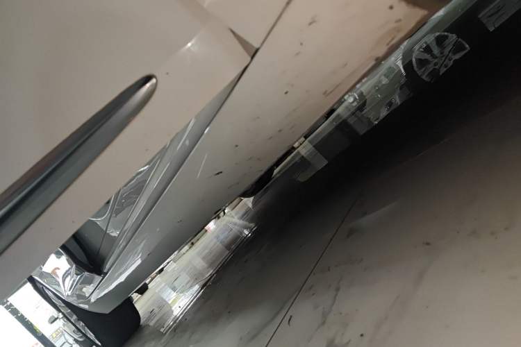 Used Cadillac XTS 2018 28T Tech Edition Right Side Sill