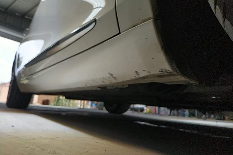Used Cadillac XTS 2018 28T Elite Edition Right Side Sill