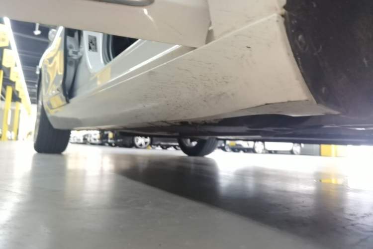 Used Cadillac XTS 2018 28T Tech Edition Right Side Sill
