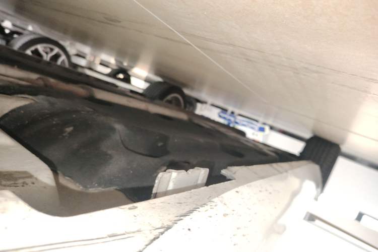 Used Cadillac XTS 2018 28T Elite Edition Right Side Sill