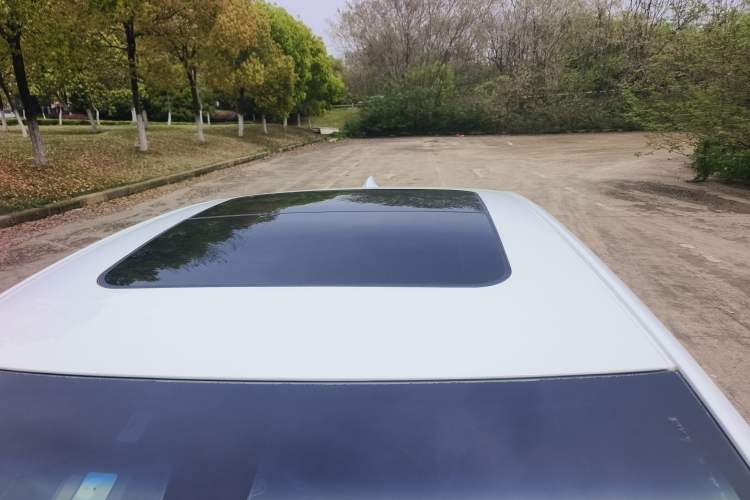 Used Cadillac XTS 2018 28T Tech Edition Roof