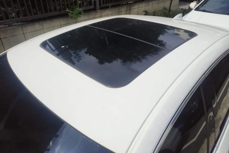 Used Cadillac XTS 2018 28T Elite Edition Roof