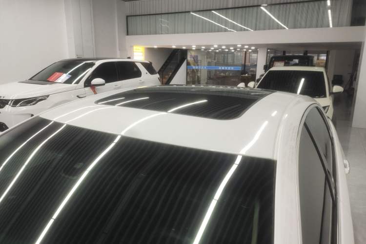 Used Cadillac XTS 2018 28T Elite Edition Roof