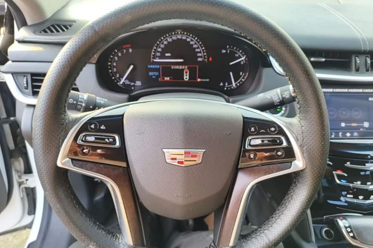 Used Cadillac XTS 2018 28T Tech Edition Steering Wheel