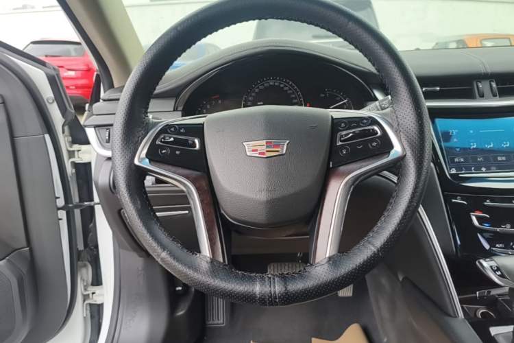 Used Cadillac XTS 2018 28T Tech Edition Steering Wheel