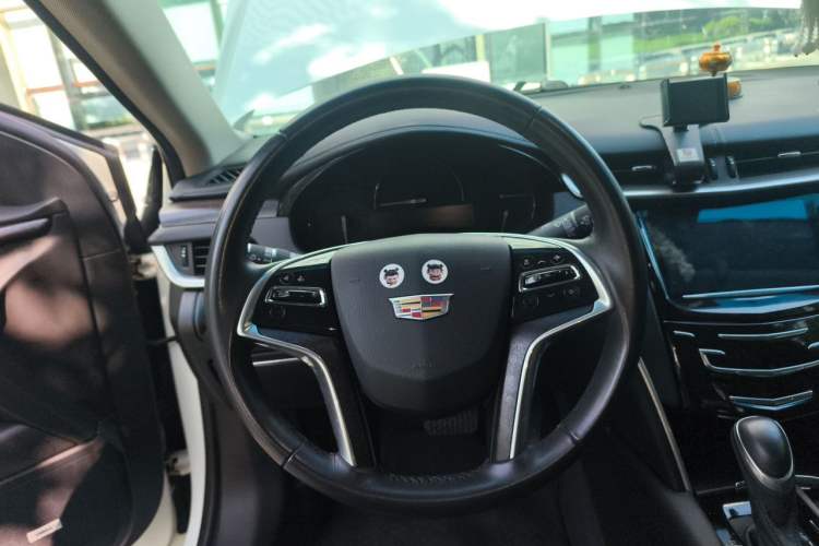 Used Cadillac XTS 2018 28T Elite Edition Steering Wheel
