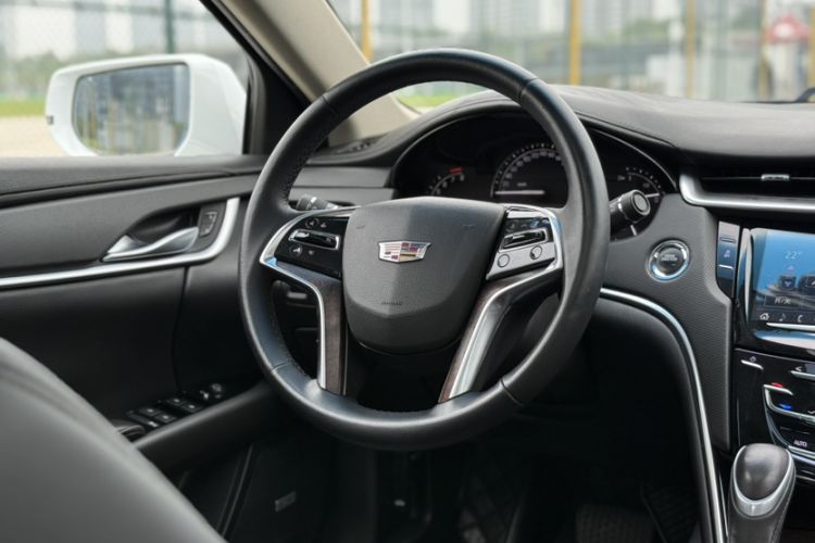 Used Cadillac XTS 2018 28T Tech Edition Steering Wheel